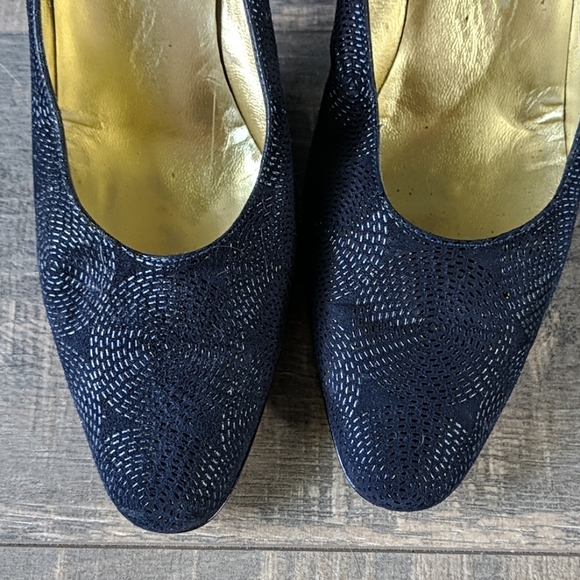 Bruno Magli Navy Blue Leather Textured Heels BX187 - Picture 3 of 11